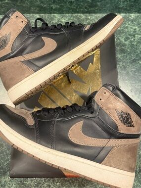 Jordan 1 Retro High OG Palomino - Sneakers in Black & Brown Taupe